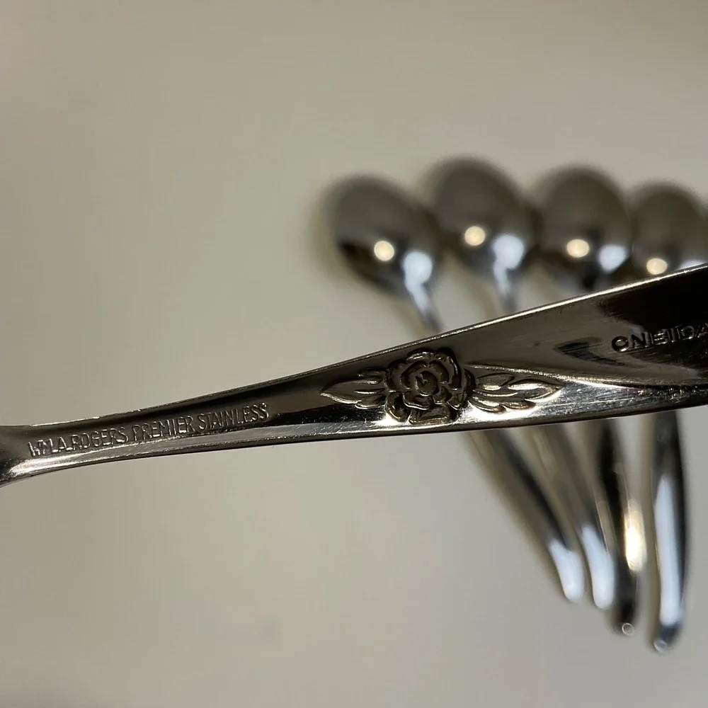Oneida Wm A Rogers La Rose Soup Spoons Vintage Stainless Steel Set of 6 Floral